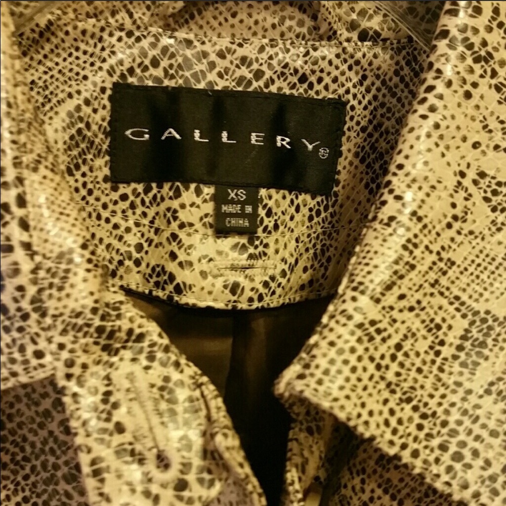 Python snake print spring coat - Picture 6 of 8